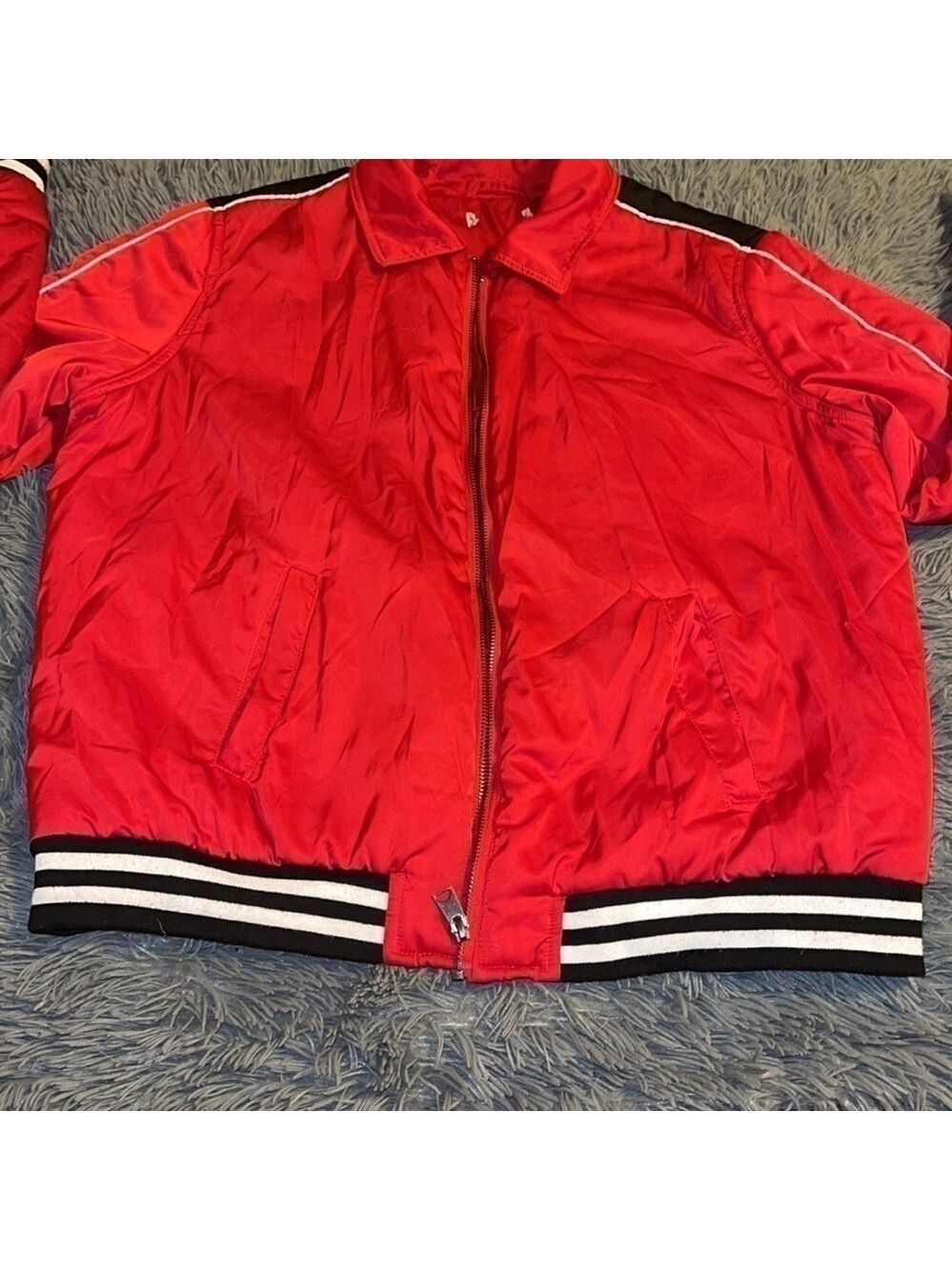 Red puff jacket - Picture 4 of 8